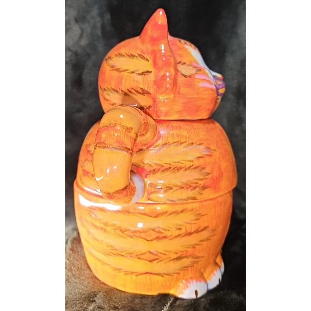 3 Piece‎ Teapot, Cat head as lid, Teapot, and Cup underneath. Unique